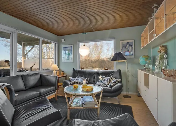 Dom wakacyjny 3 Bedroom Beautiful In Haderslev