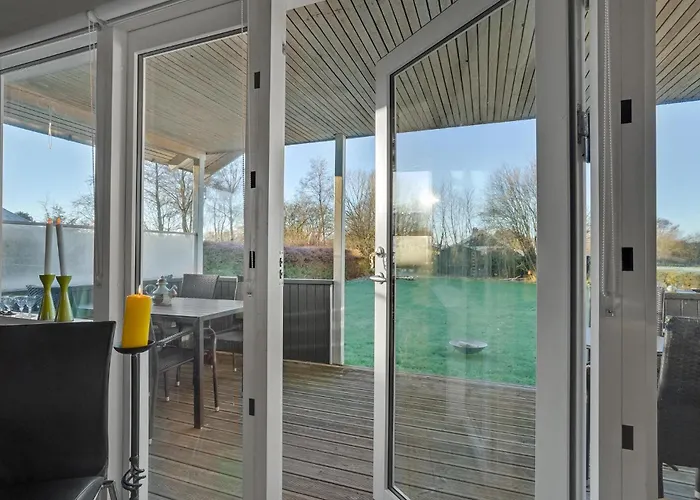 Dom wakacyjny 3 Bedroom Beautiful In